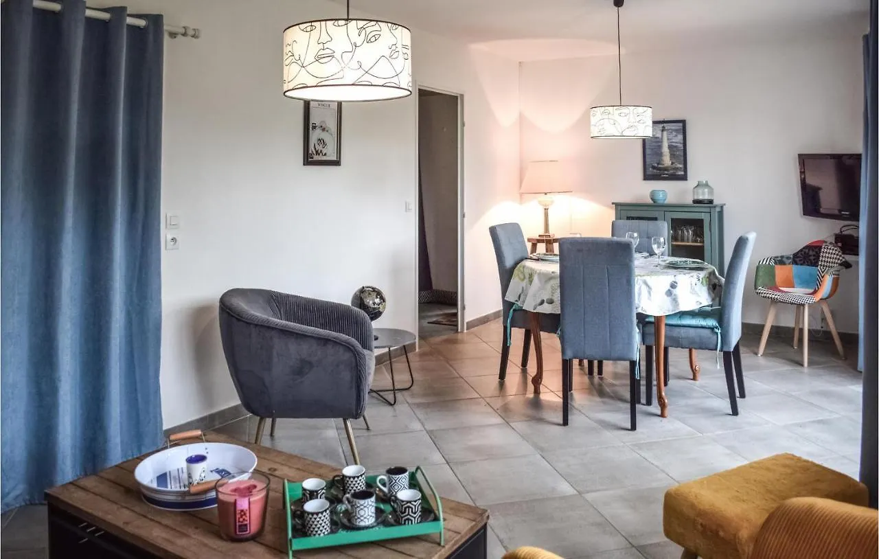 Awesome Home In Paimpol With Kitchen 0*,  Frankrig